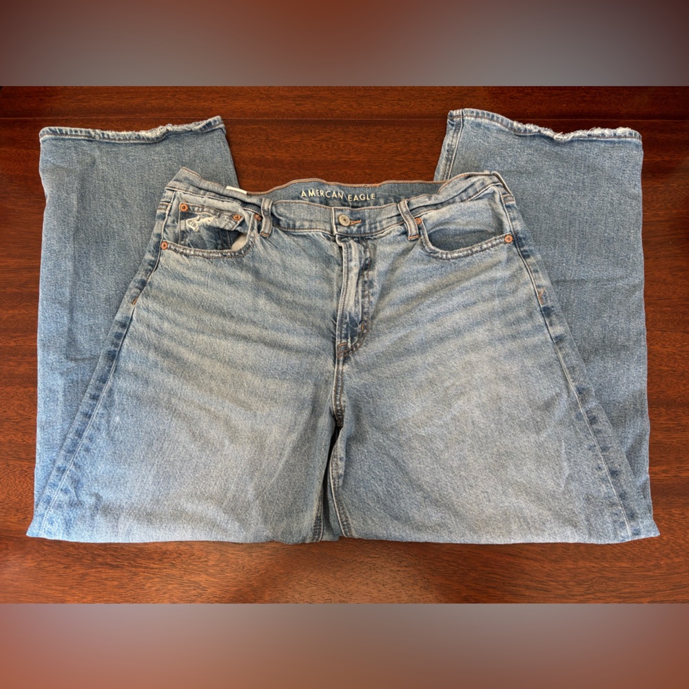 American Eagle Strigid High Waisted Stove Pipe Jeans